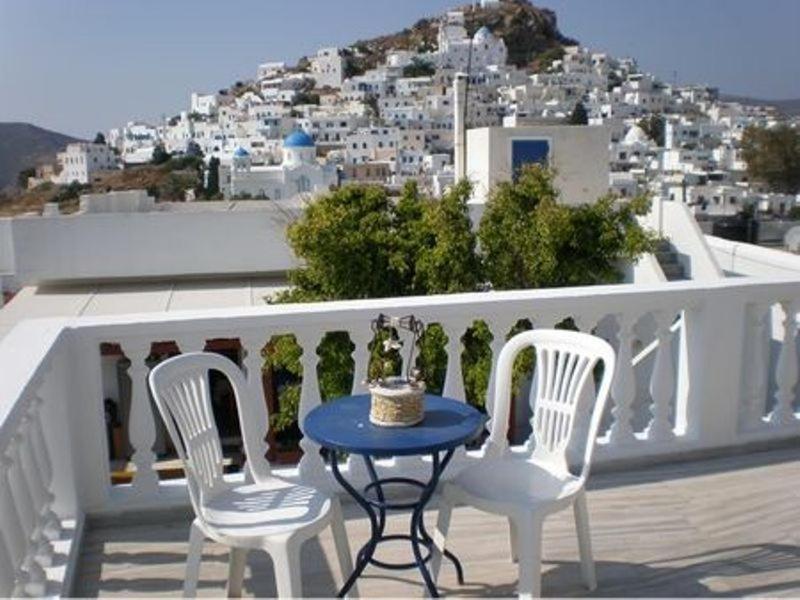 الشقق الفندقية إيوس خورافي  Artemis Pension الغرفة الصورة