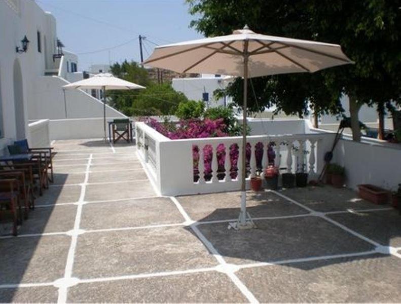 الشقق الفندقية إيوس خورافي  Artemis Pension المظهر الخارجي الصورة